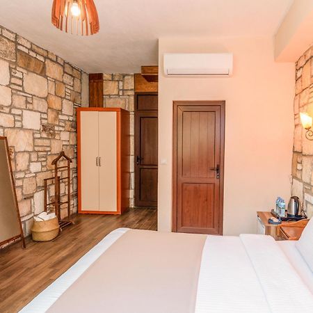 Kozbeyli Konagi Hotel Yenifoca Ngoại thất bức ảnh