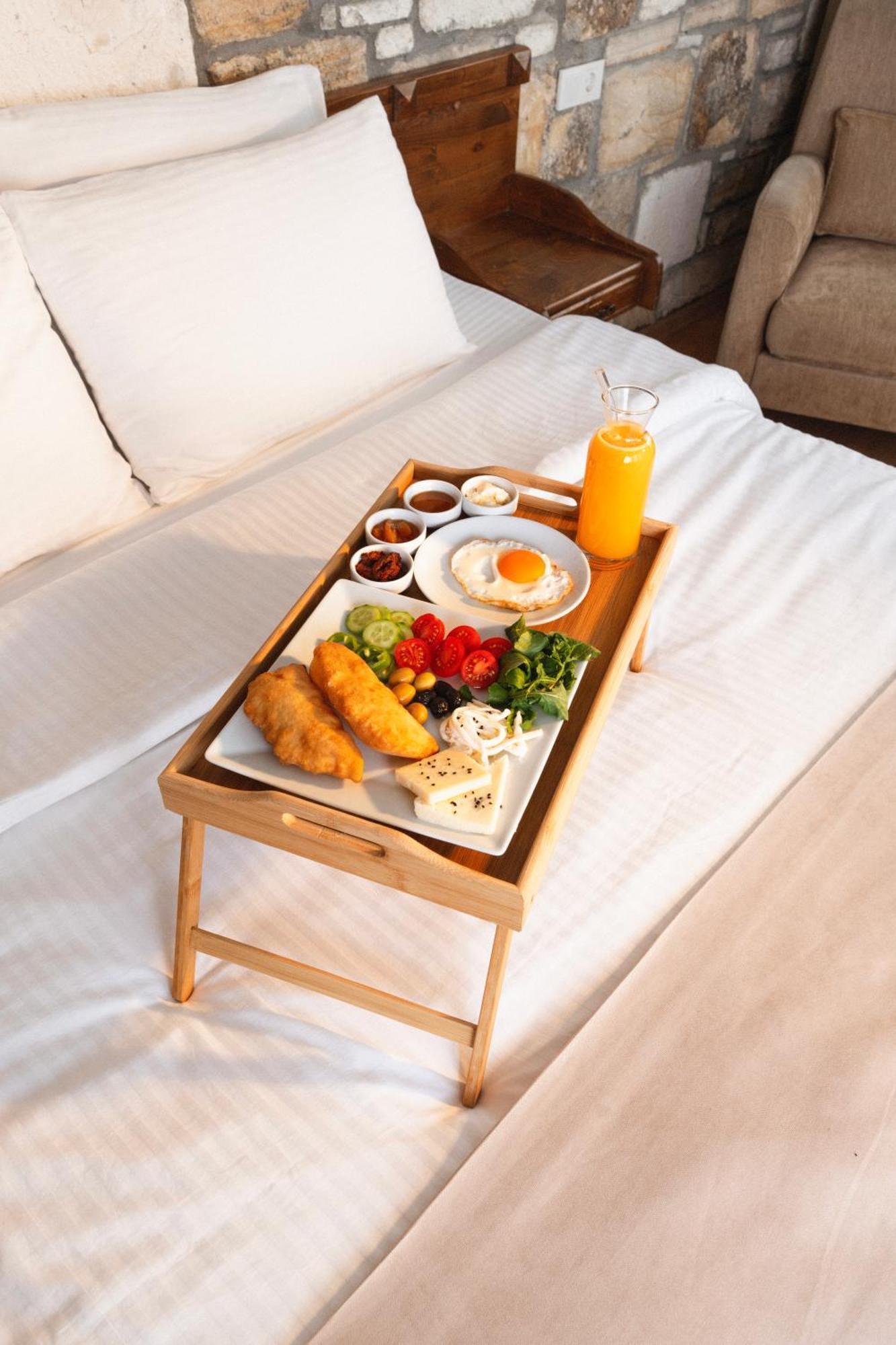 Kozbeyli Konagi Hotel Yenifoca Ngoại thất bức ảnh