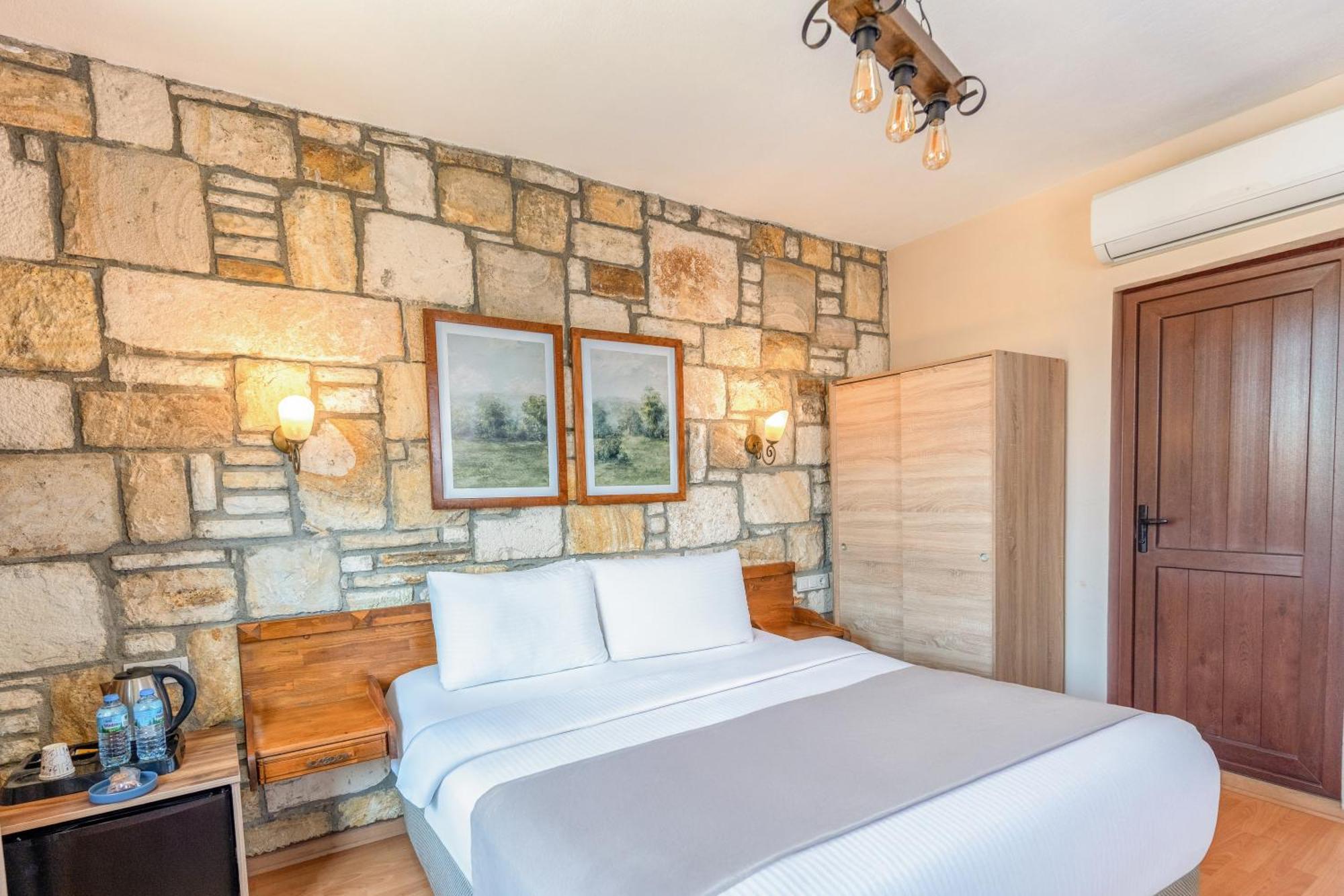 Kozbeyli Konagi Hotel Yenifoca Ngoại thất bức ảnh