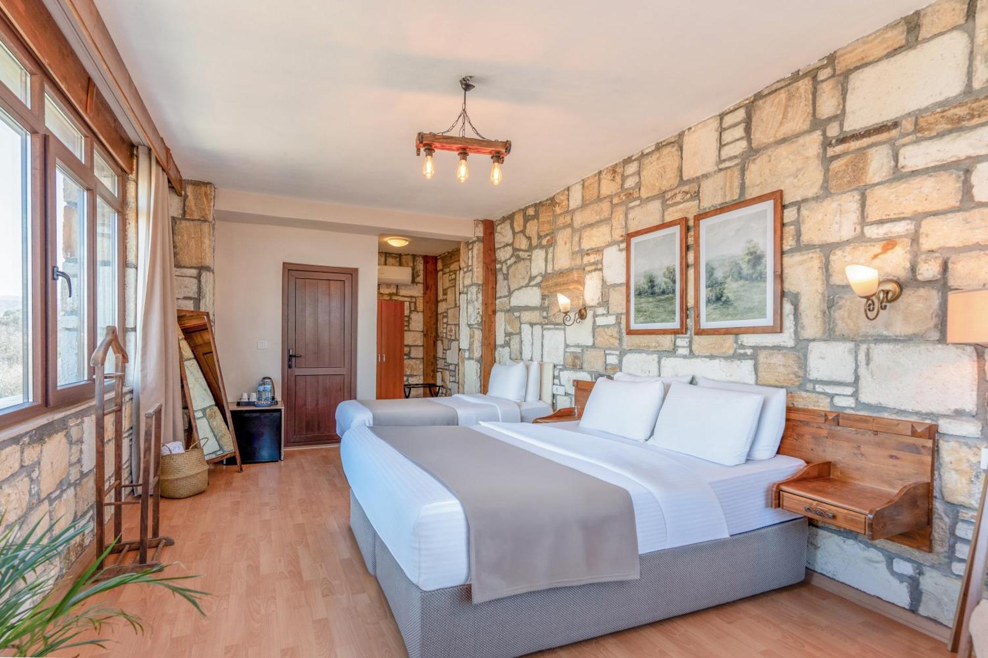 Kozbeyli Konagi Hotel Yenifoca Ngoại thất bức ảnh
